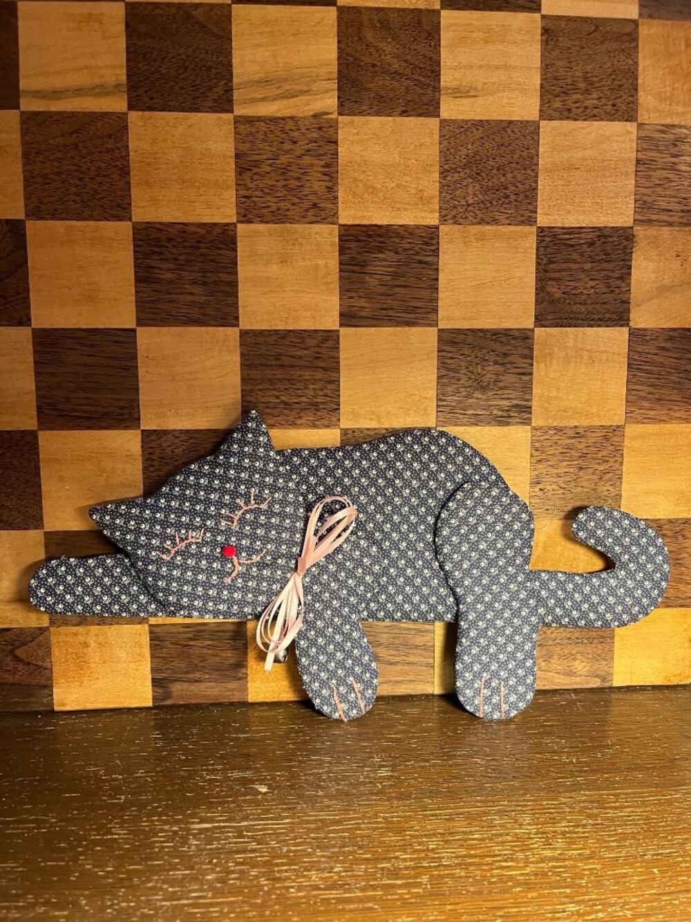 Flat Fabric and Embroidered Calico Cat A1030